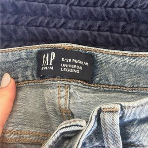 Gap universal Jean legging size 6